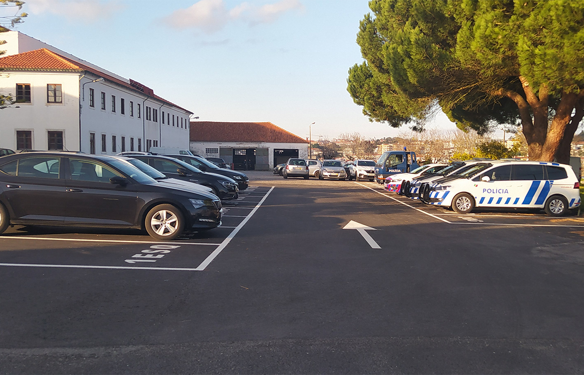 Pavimentação  de estacionamento - PSP Leiria